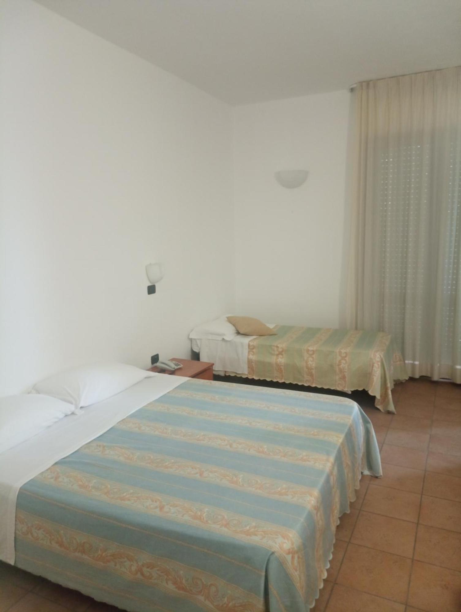 Hotel Beaurivage Senigallia Exteriör bild
