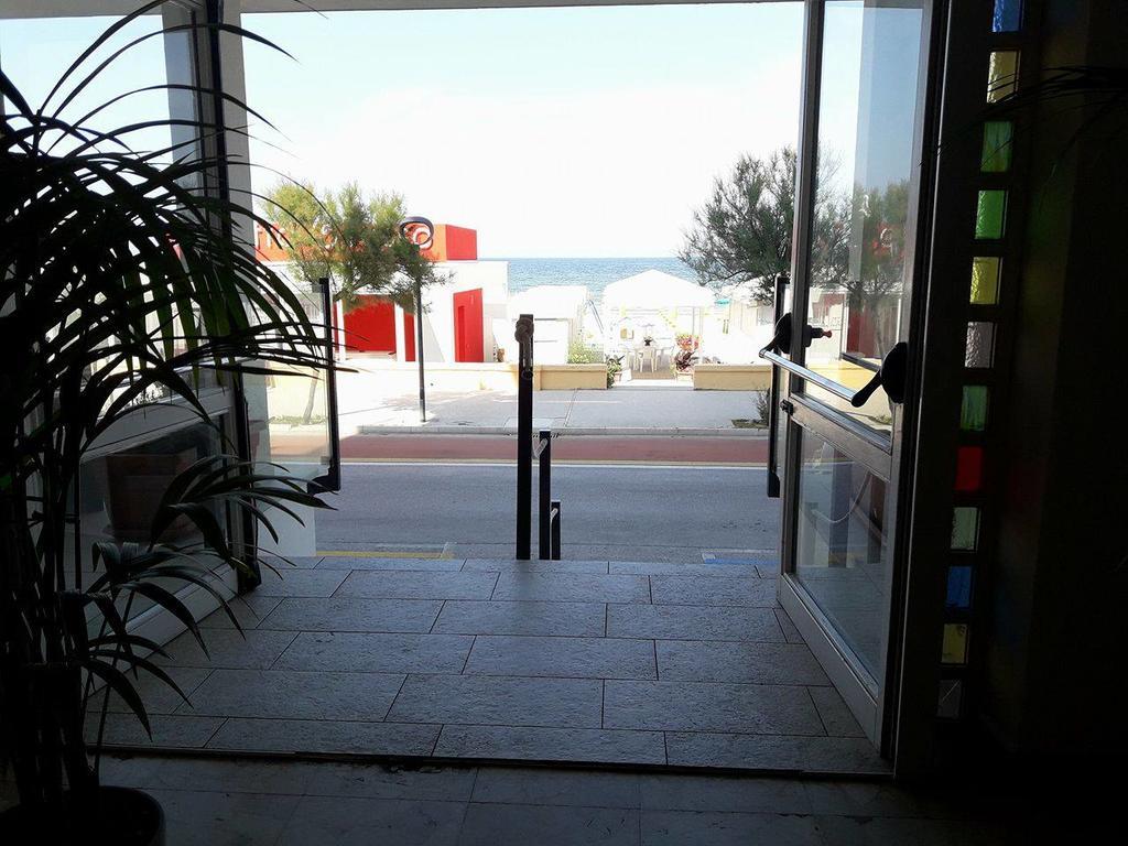 Hotel Beaurivage Senigallia Exteriör bild