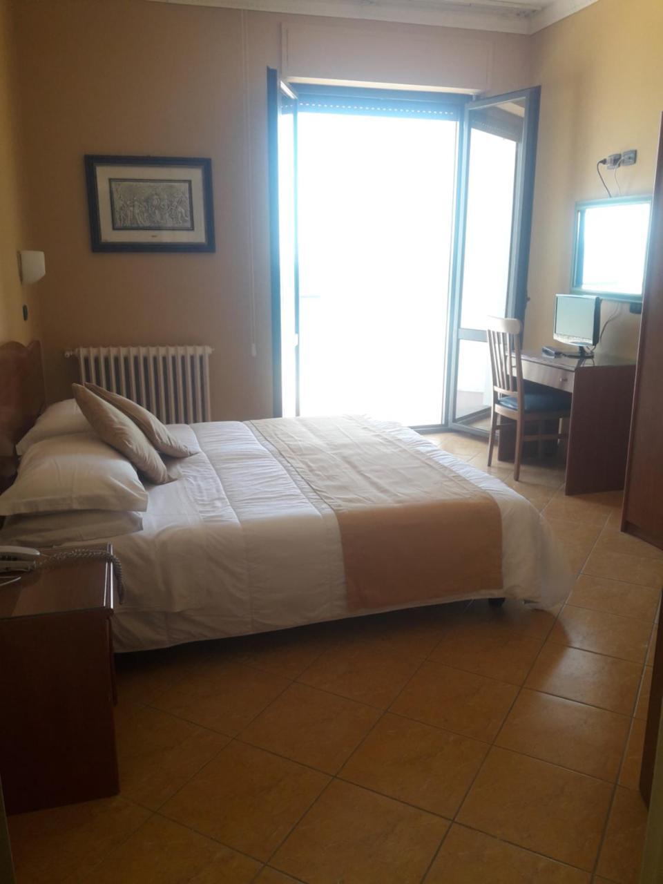 Hotel Beaurivage Senigallia Exteriör bild